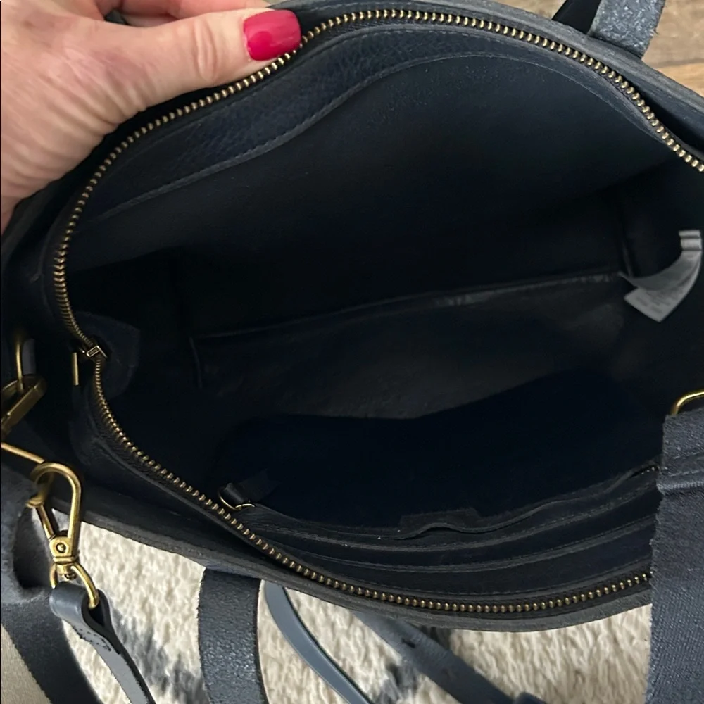 Madewell zip-top transport tote. Navy. - Picture 6 of 7